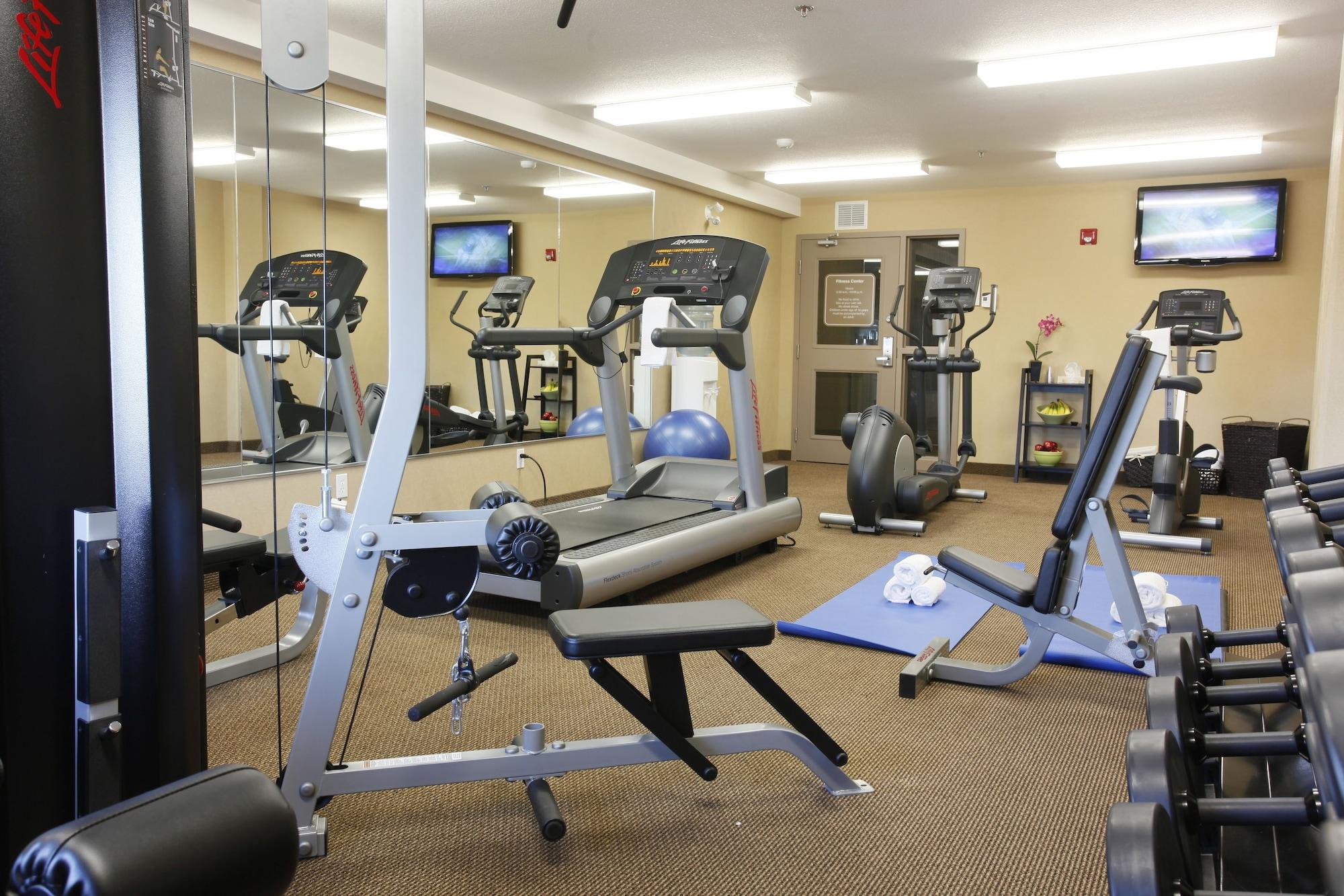 Gimnasio Pomeroy Inn and Suites Chetwynd