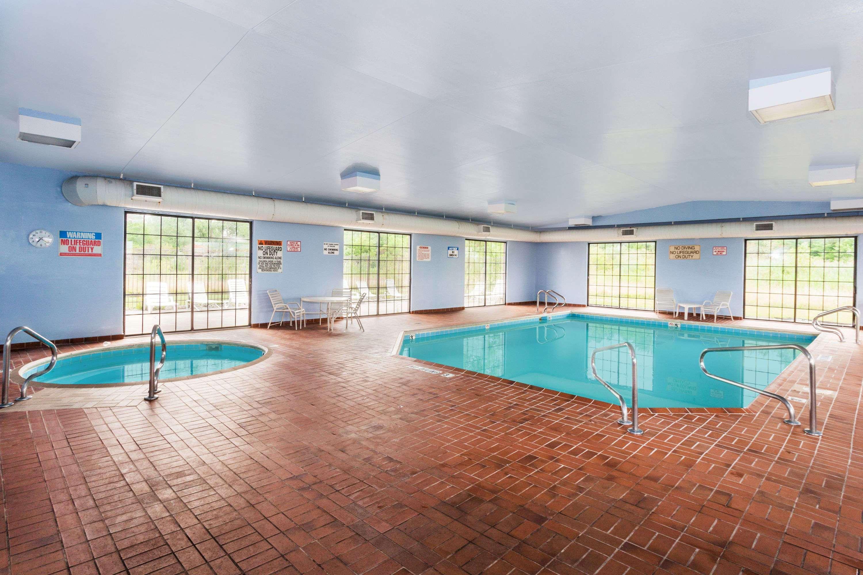 Vista Piscina Baymont By Wyndham Michigan City