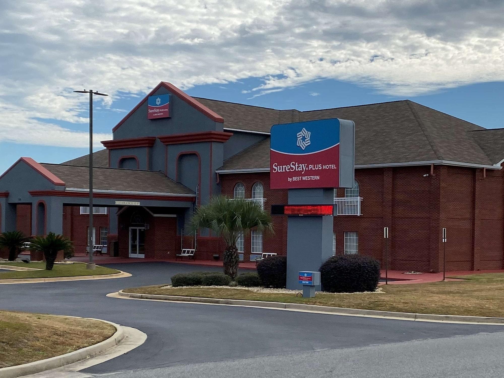Varios SureStay Plus Hotel by Best Western Warner Robins AFB
