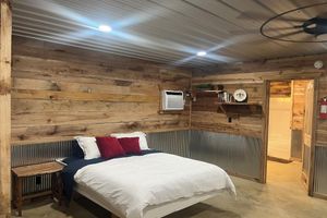 Arriendo temporal - Welcome to The Outskirts! Comfy Cabin Studio perfect for that weekend getaway.