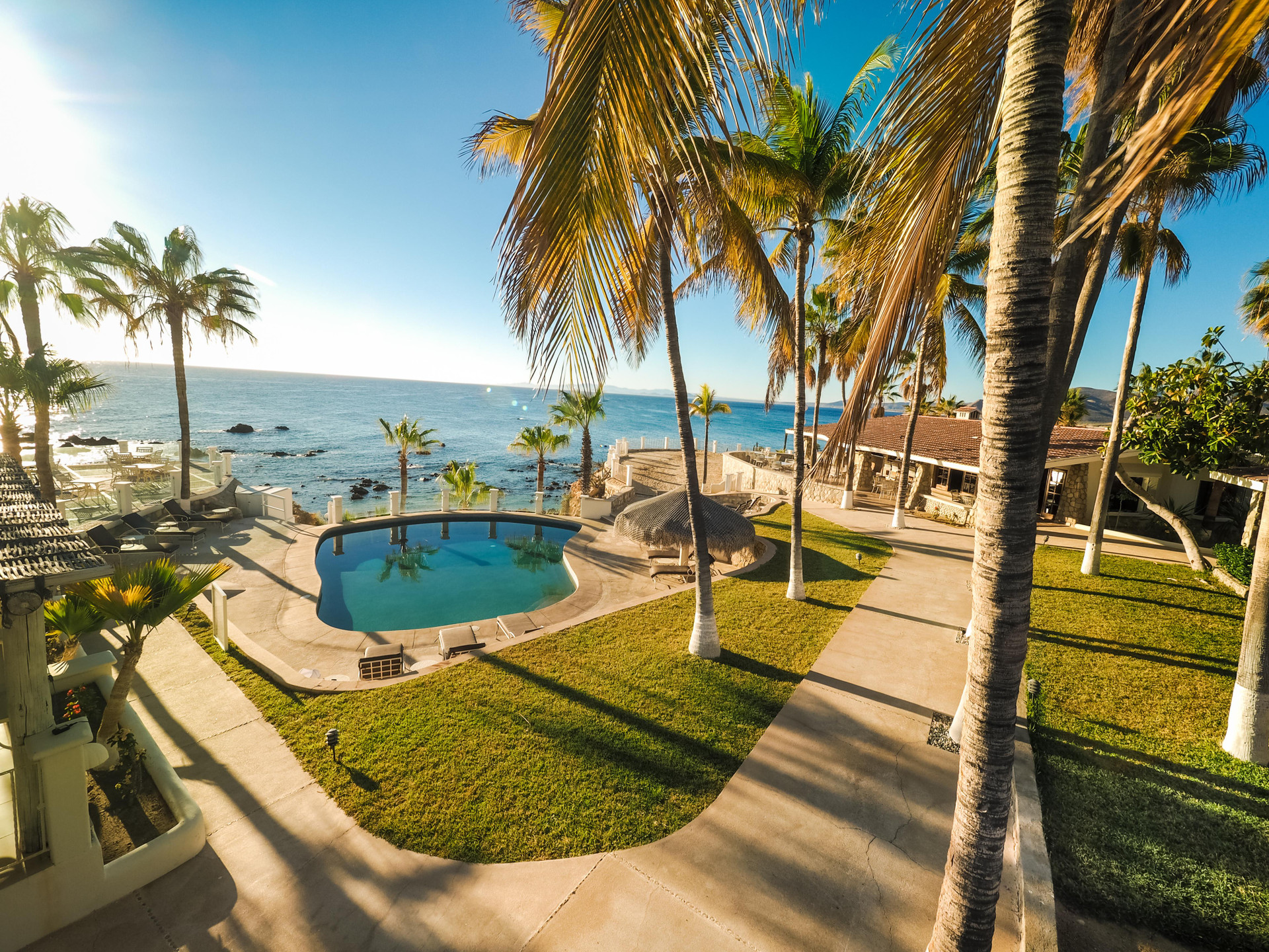 Vista Piscina Punta Pescadero Paradise