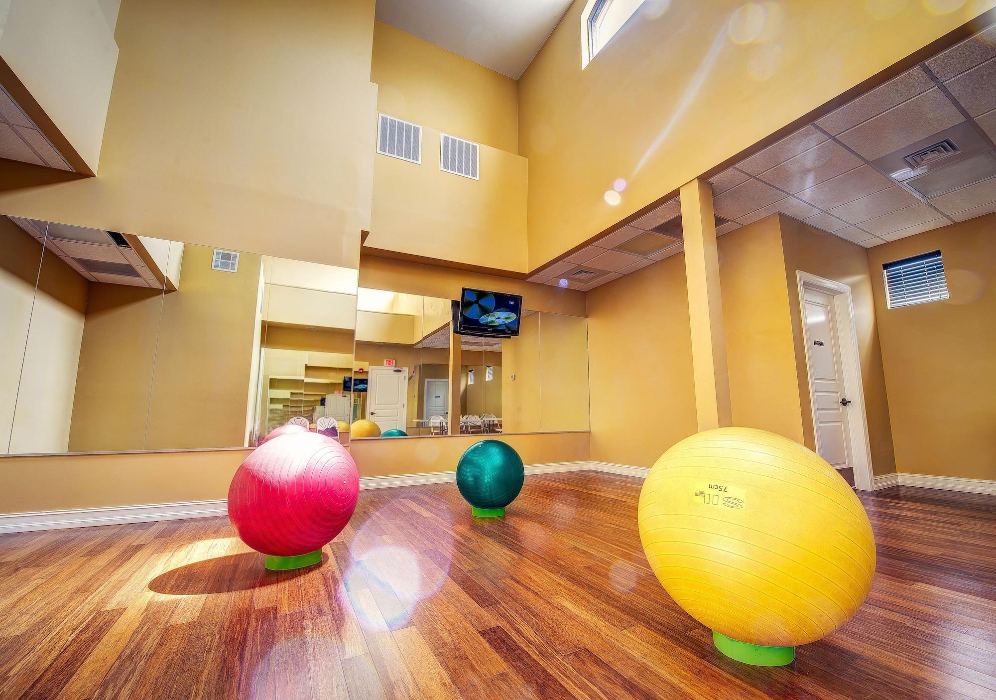 Gimnasio Emerald Greens Hotel Condo Resort
