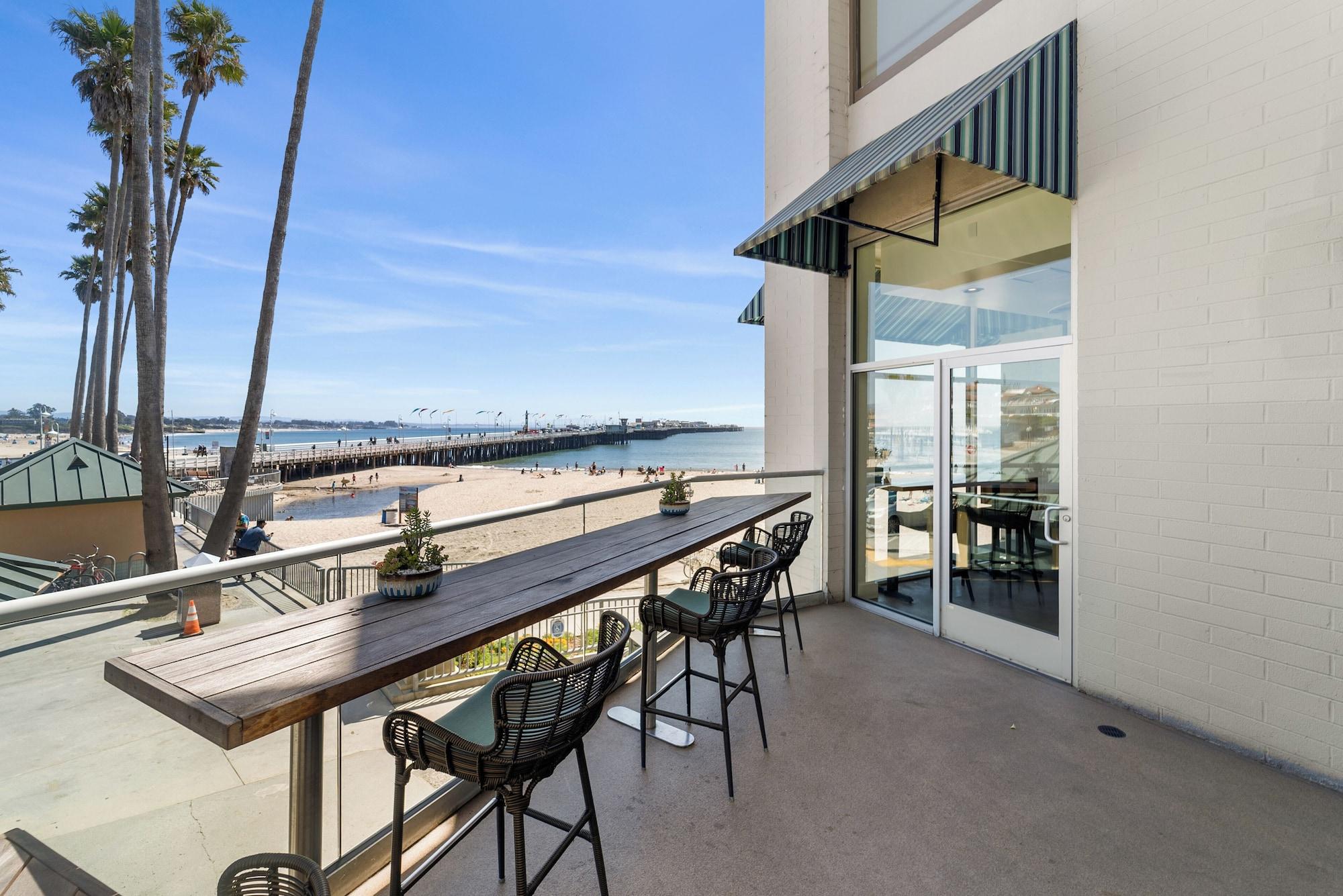 Restaurant Dream Inn Santa Cruz