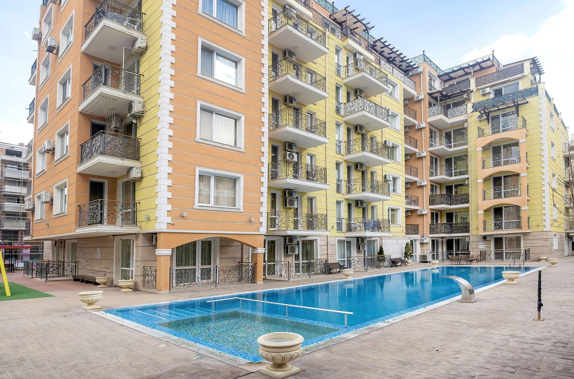 Vista Exterior Mon Tour apartments