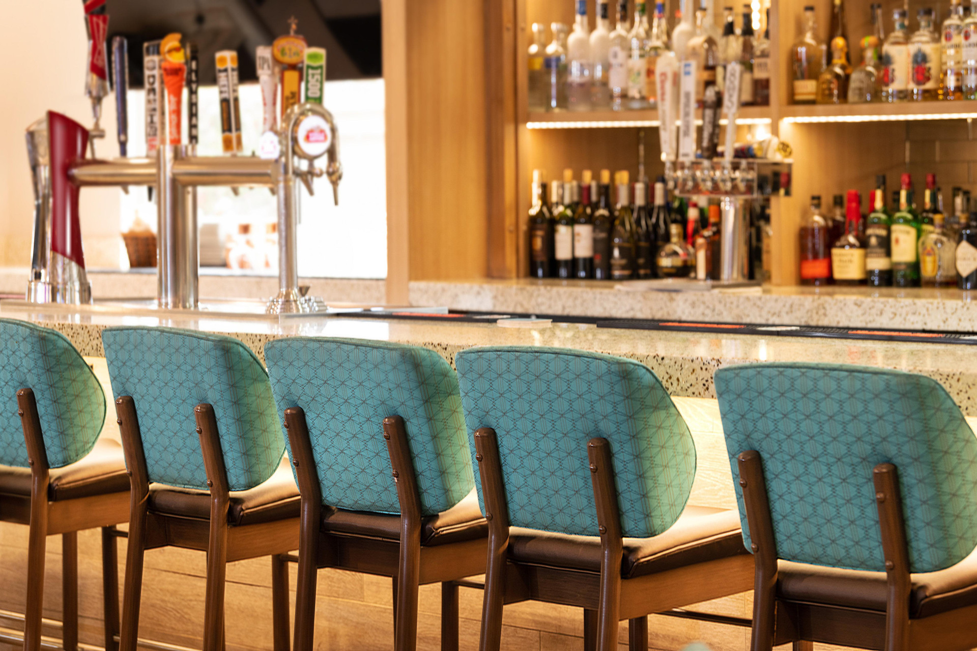 Restaurant Holiday Inn & Suites Oakland Airport by IHG