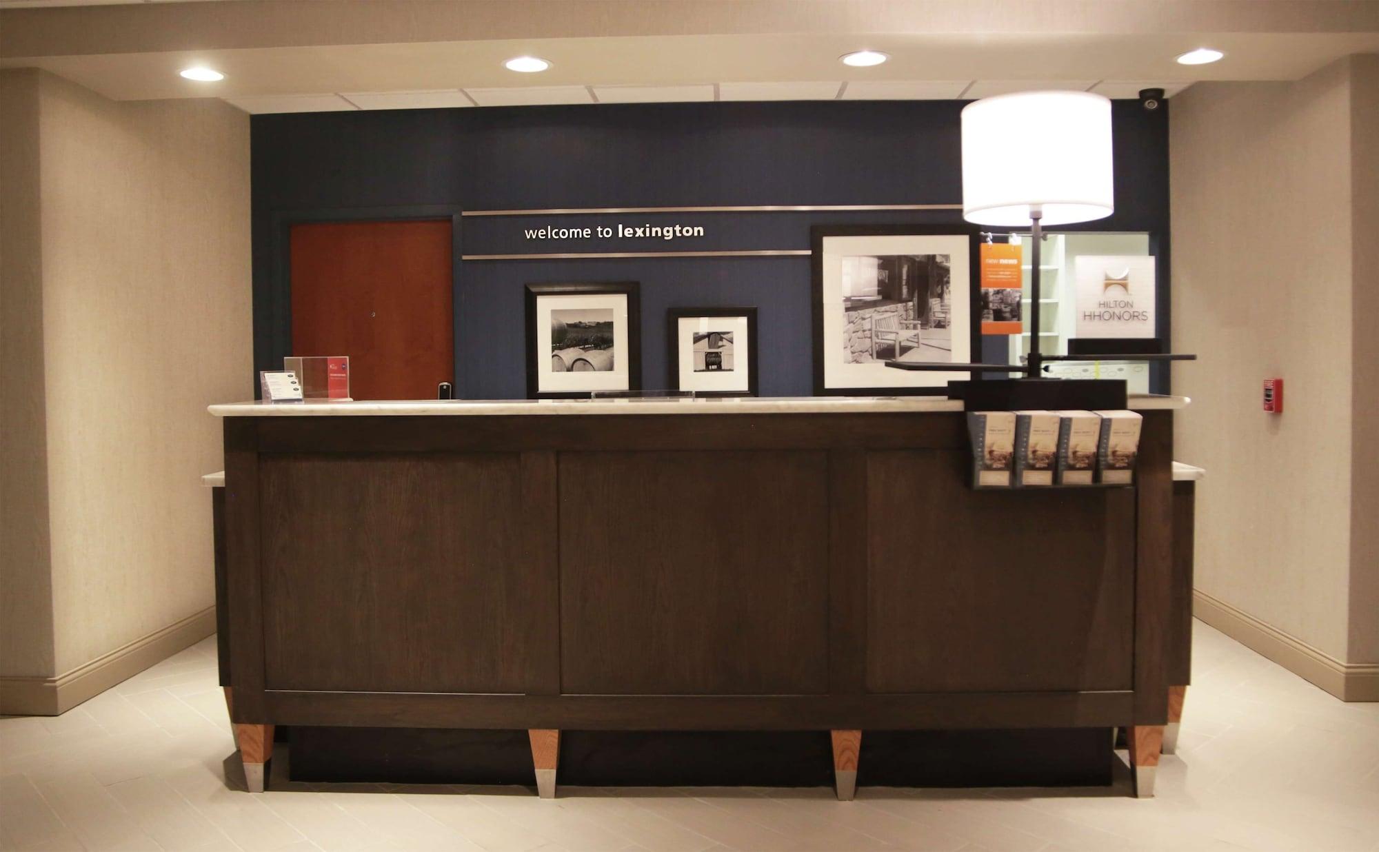Vista Lobby Hampton Inn Lexington Medical Center