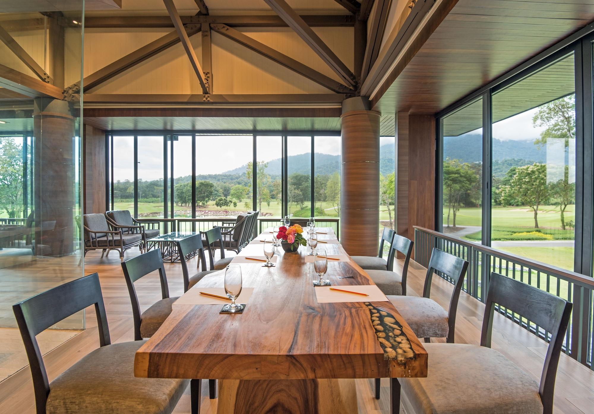 Restaurant Chatrium Golf Resort Soi Dao Chanthaburi