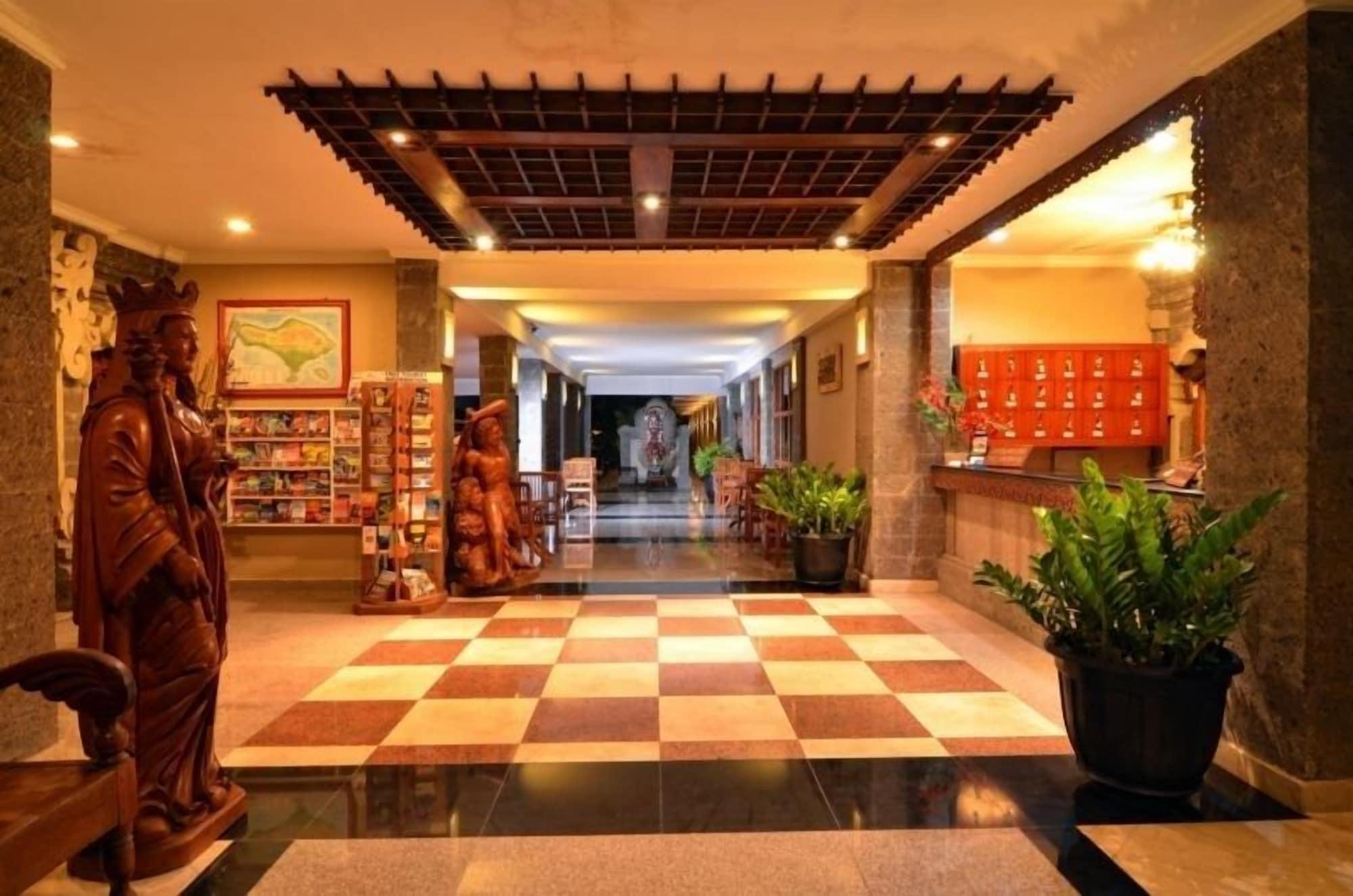 Vista Lobby Taman Rosani Hotel