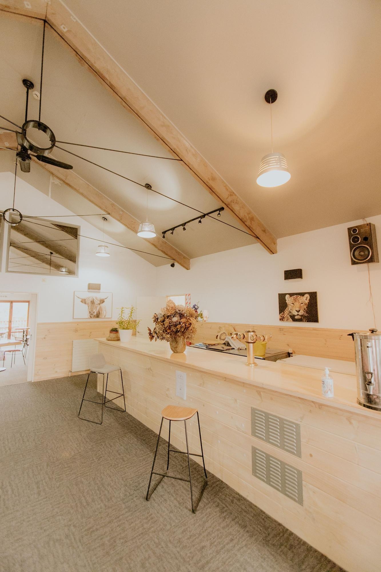 Bar/Salón Kiwi Paka Waitomo