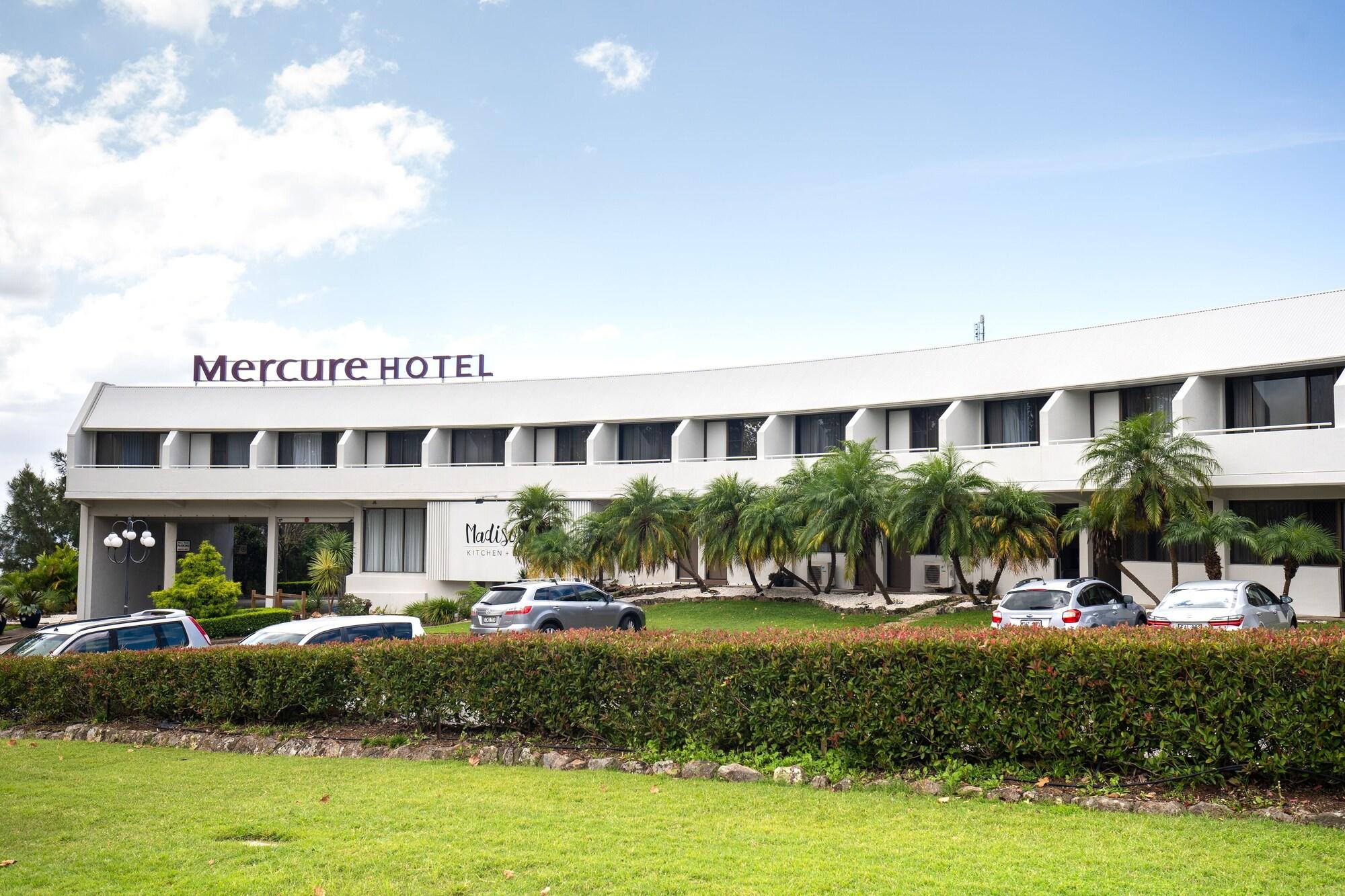 Vista Exterior Mercure Charlestown