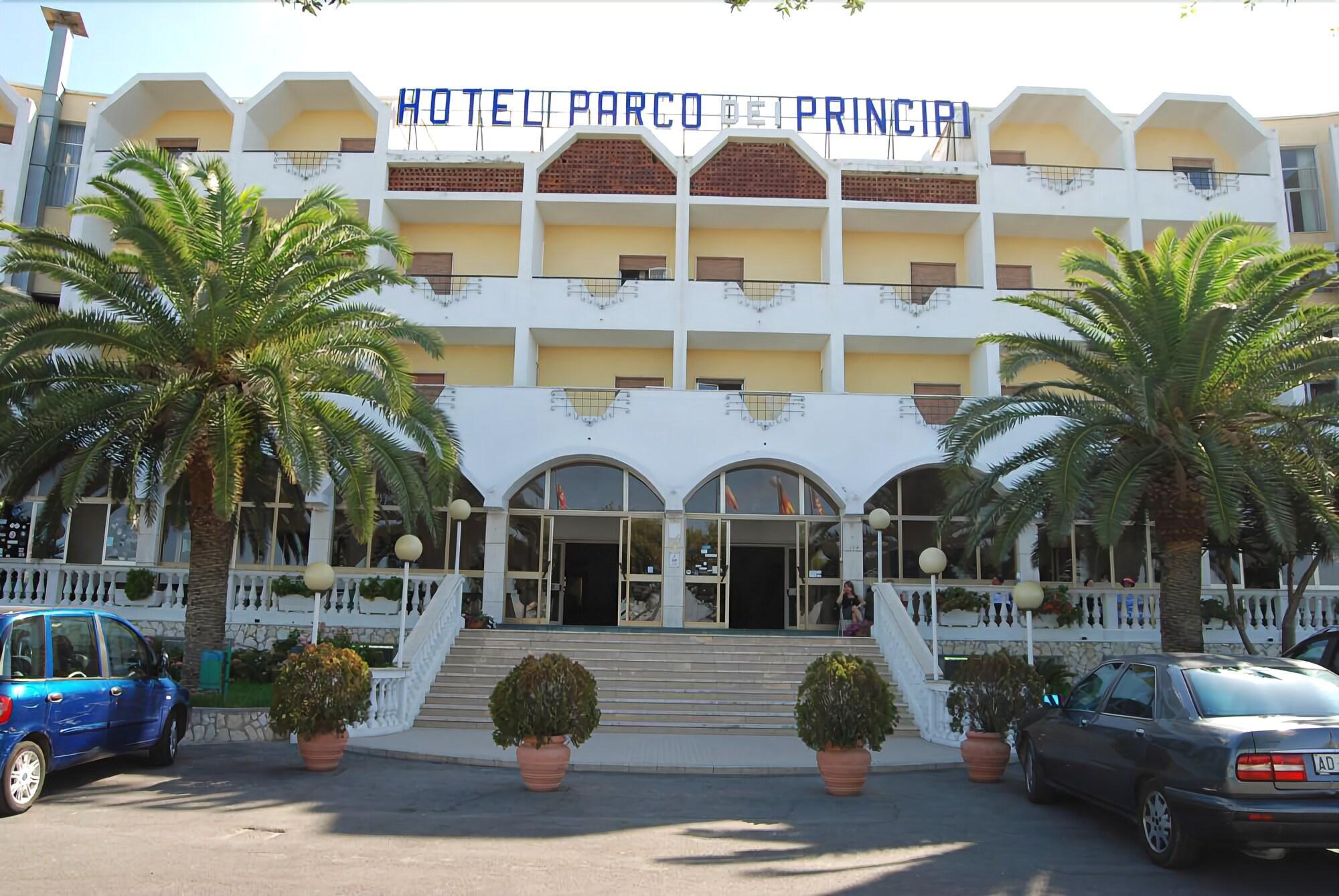 Vista Exterior Hotel Parco Dei Principi