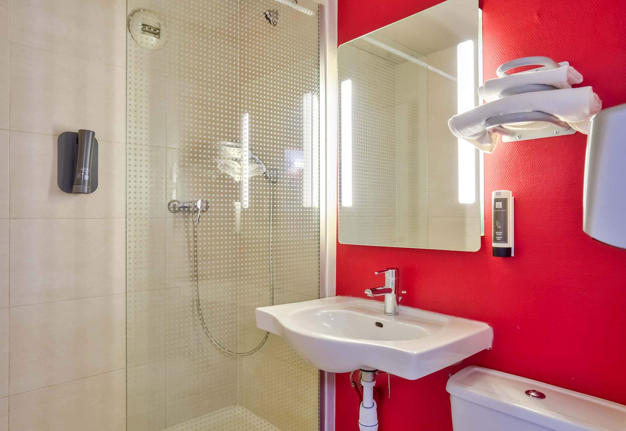 Equipamiento de Habitación B&B HOTEL Herblay