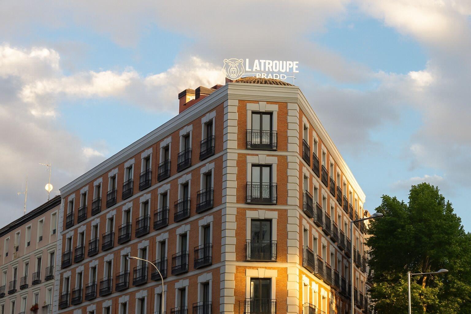 Vista Exterior Latroupe Prado