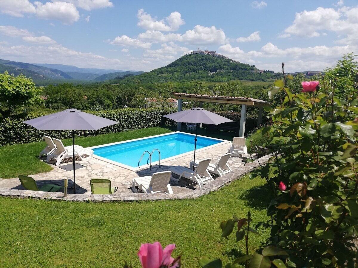 Varios Guest House Valentino