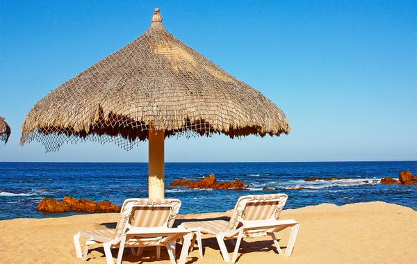 GR Solaris Lighthouse