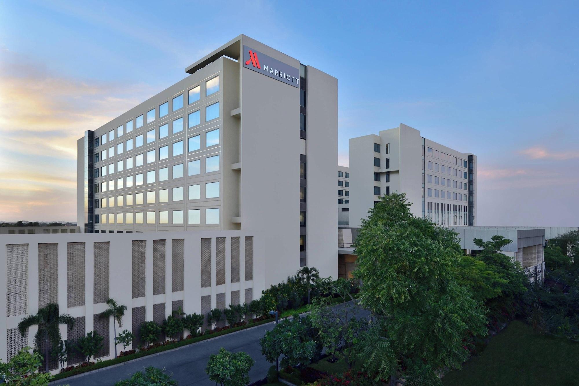 Vista Exterior Jaipur Marriott Hotel