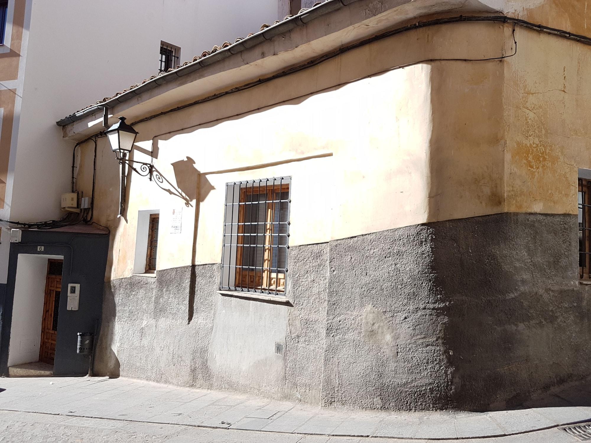 Vista Exterior Pensión Casa Botes Cuenca