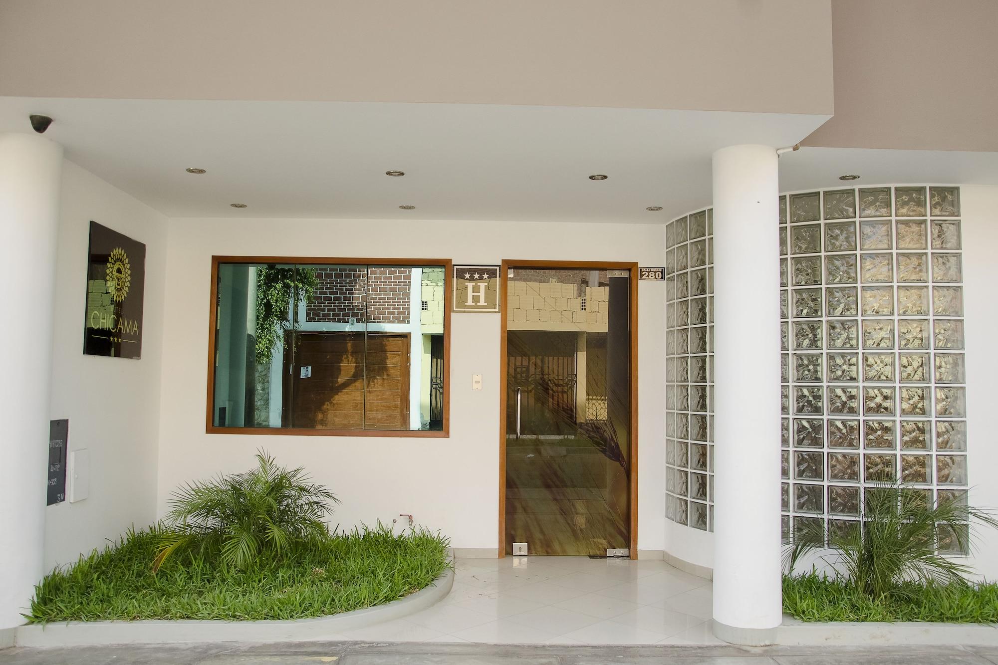 Vista Exterior Hotel Chicama