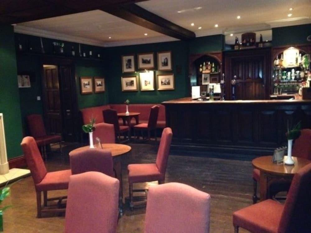 Bar/Salón Brownsover Hall Hotel