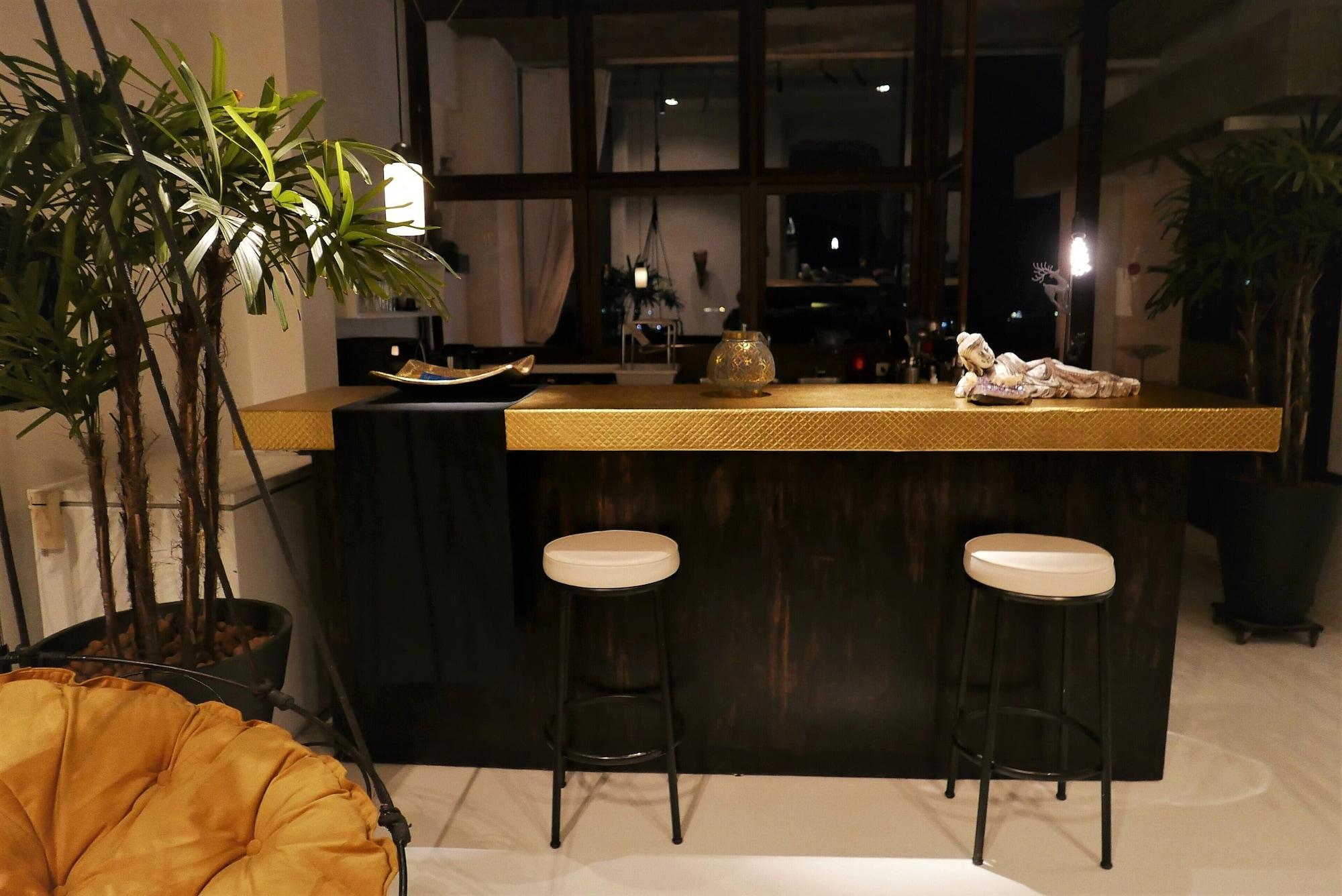 Bar/Salón Aram Yami Hotel