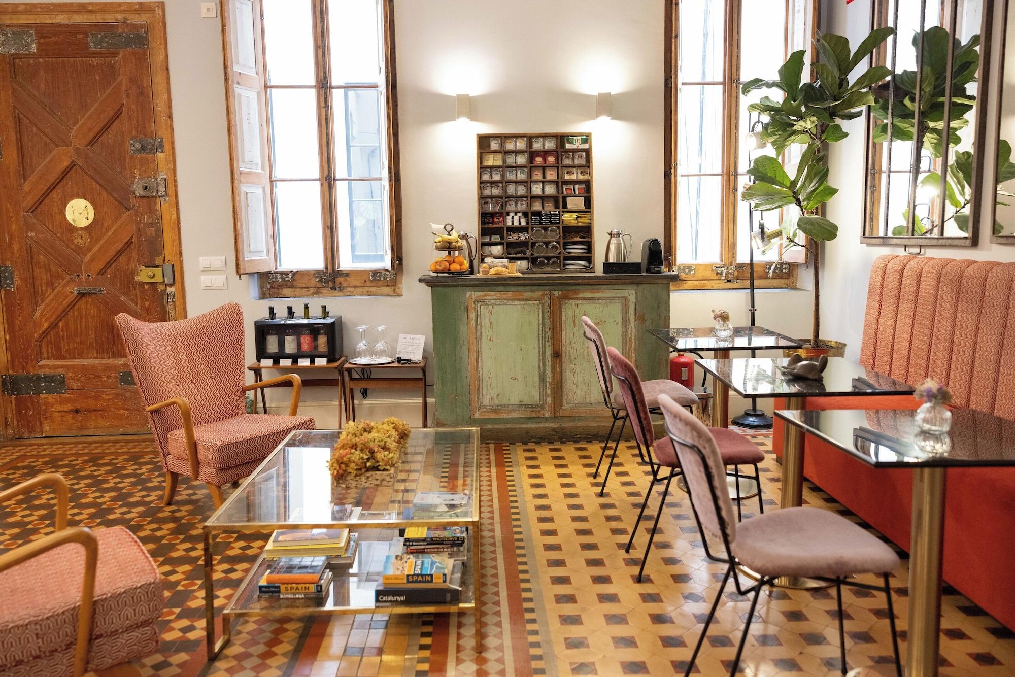 Varios We Boutique Hotel