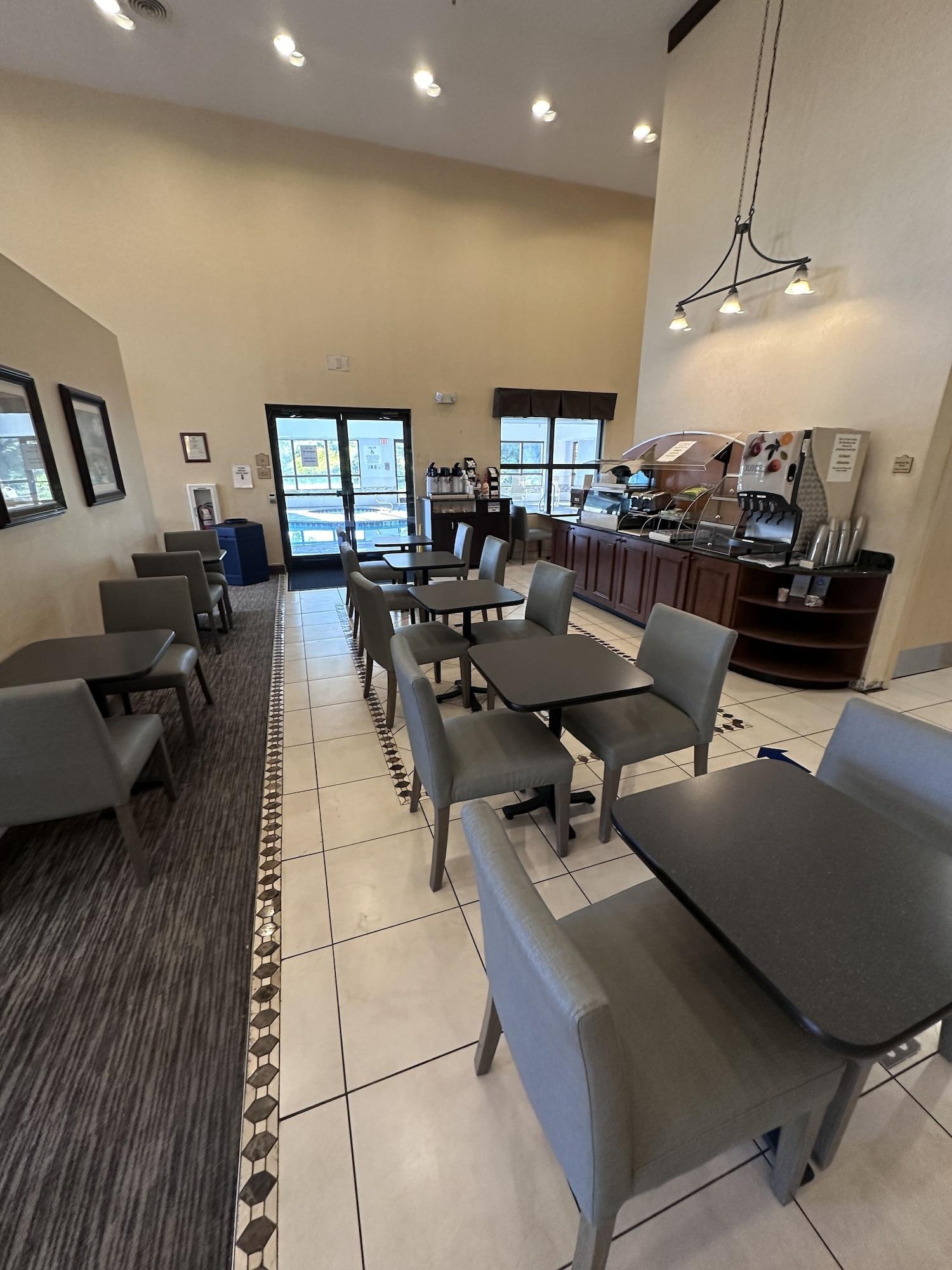 Restaurant Wingate by Wyndham Waynesboro