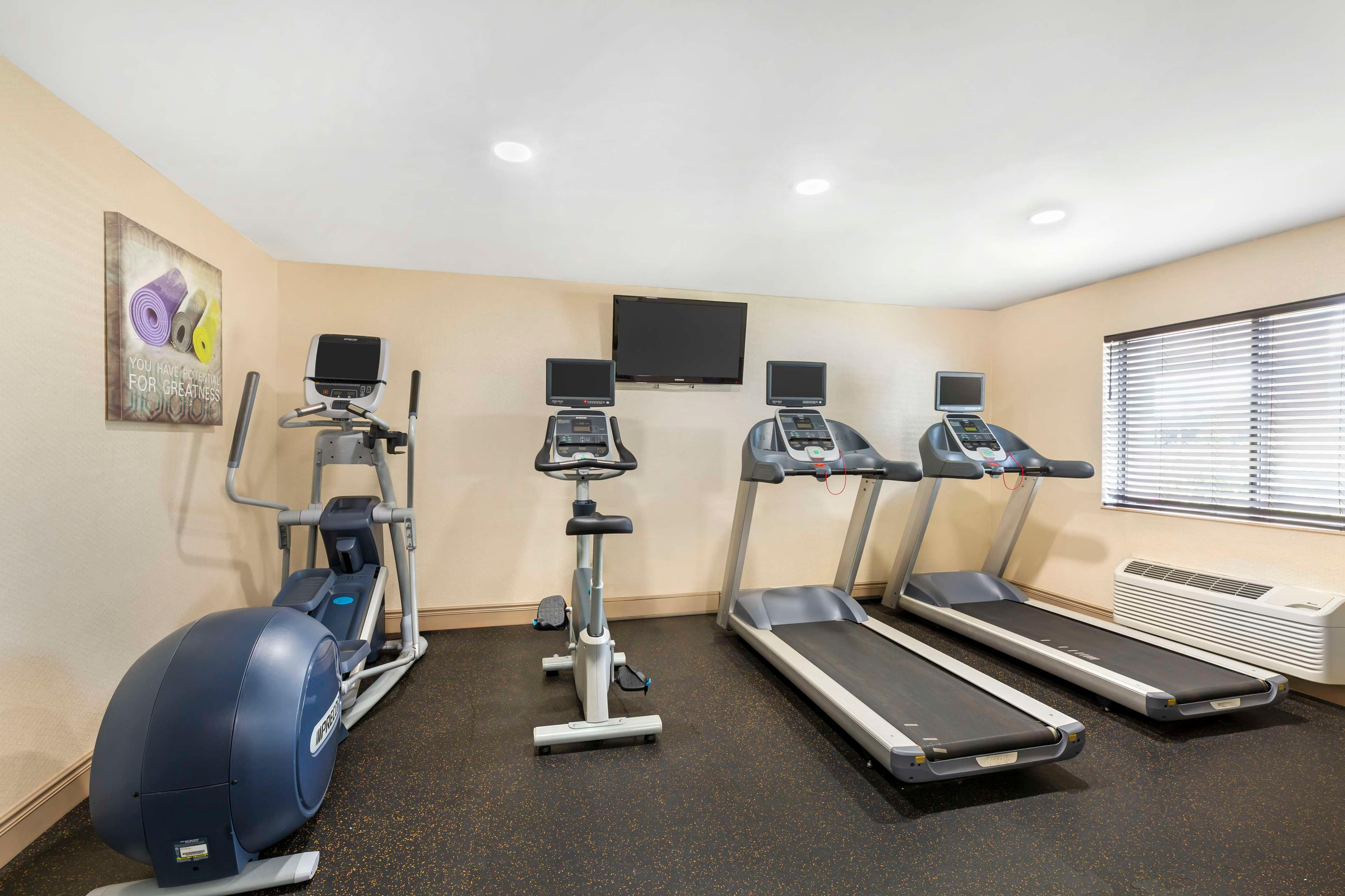 Gimnasio Best Western Rochester Marketplace Inn