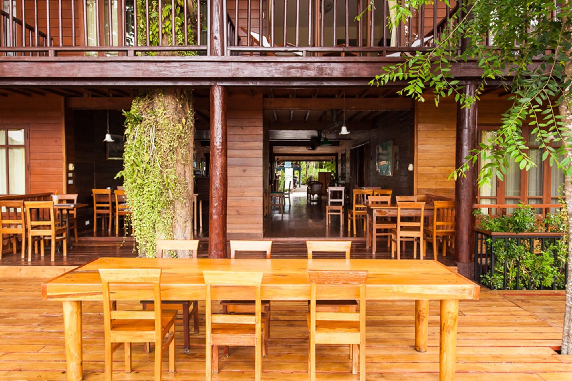 Restaurant Riverhouse Hotel - The Teak House