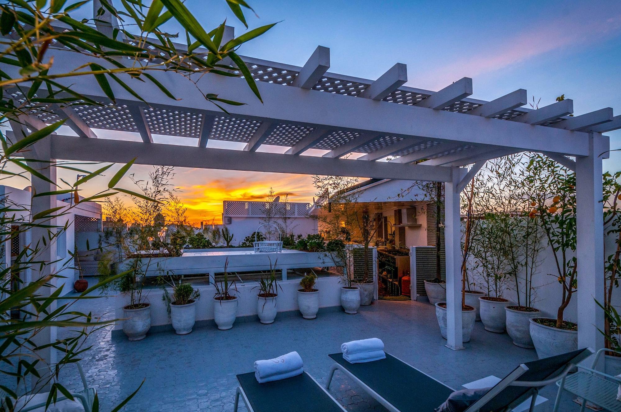 Vista Exterior Riad Dar Grawa