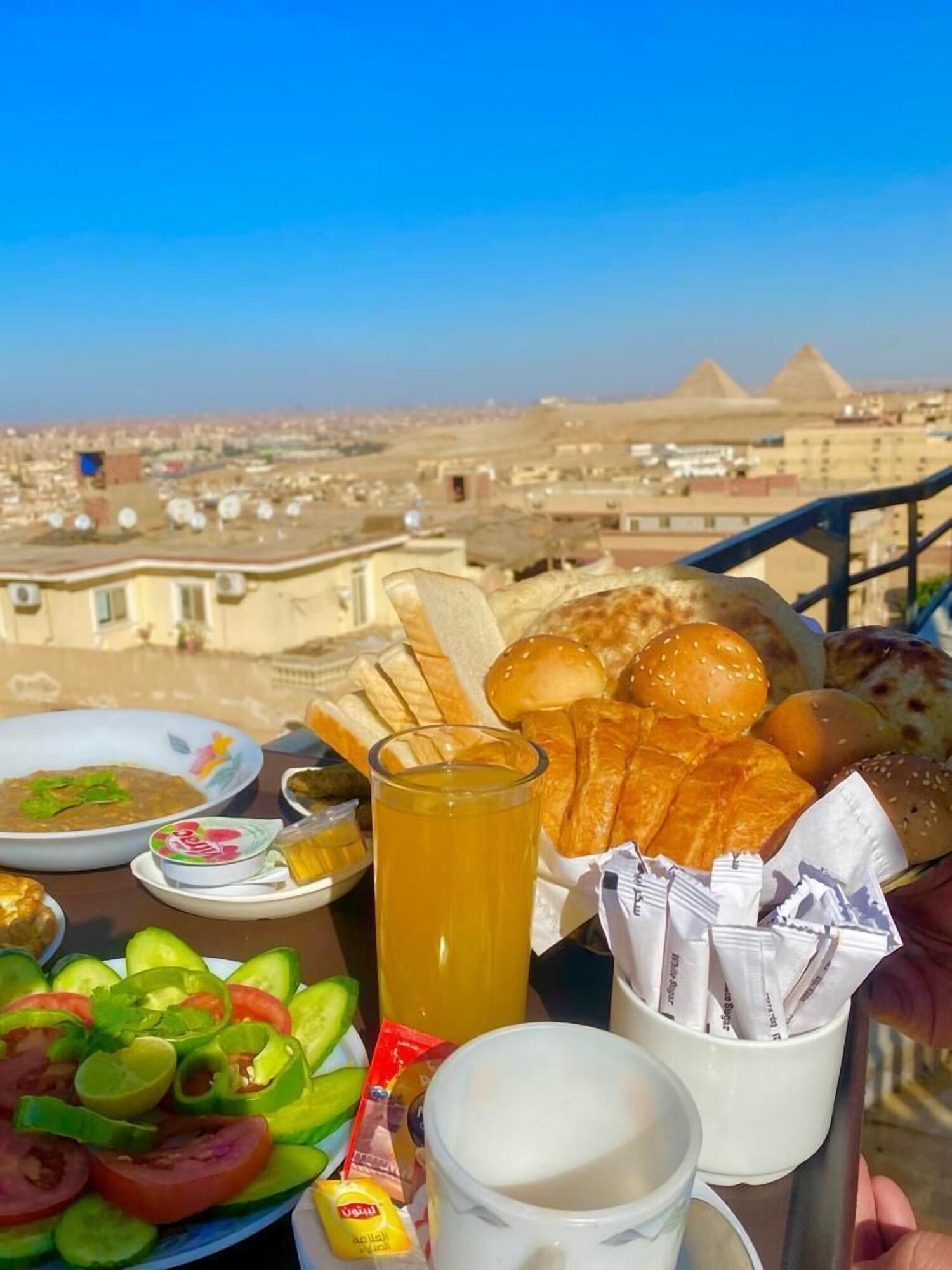 Restaurant Panorama 3 Pyramids View Inn