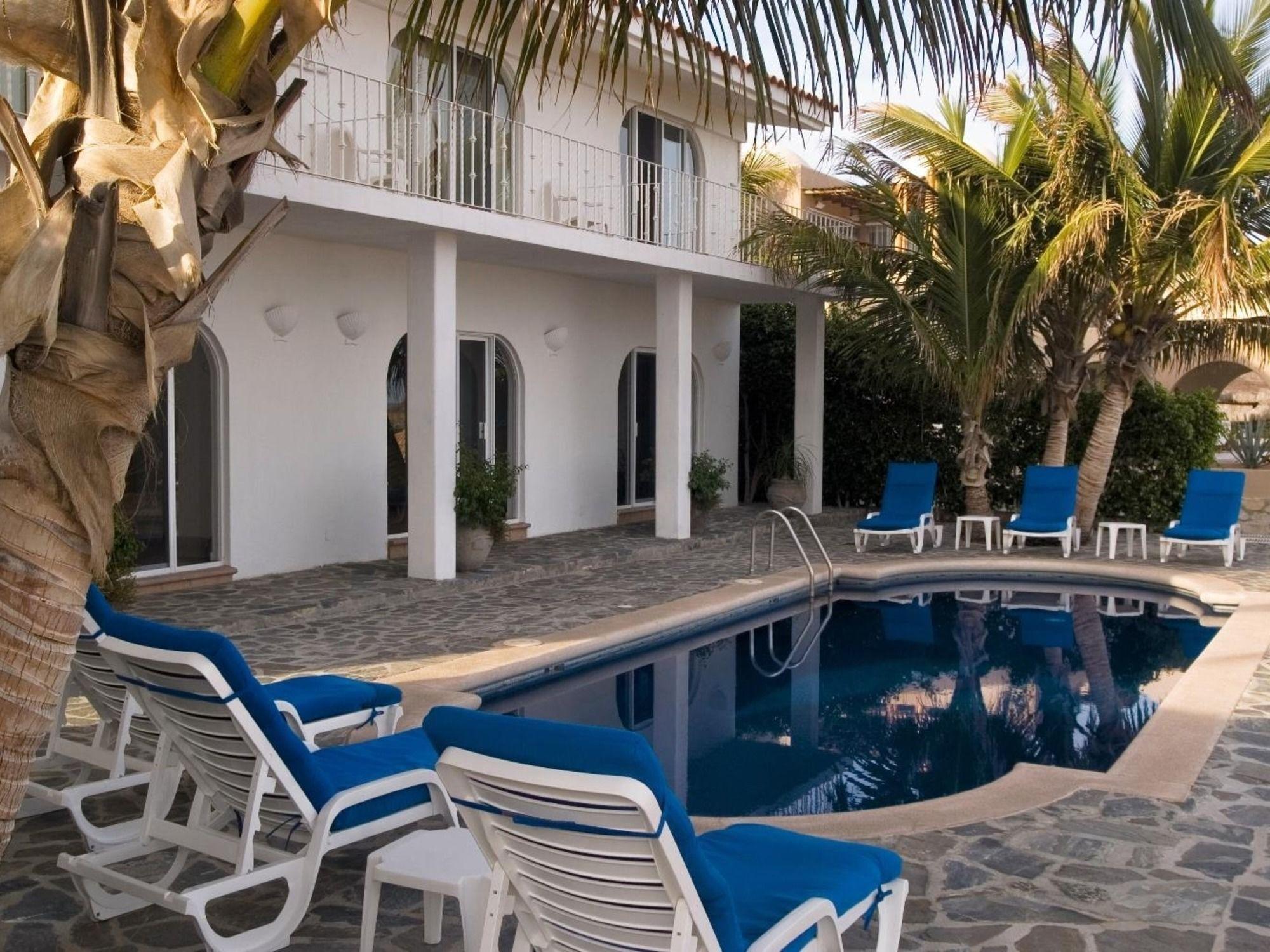 Vista Piscina Villa Oceano 4 Bedrooms 4 Bathrooms Villa by Redawning