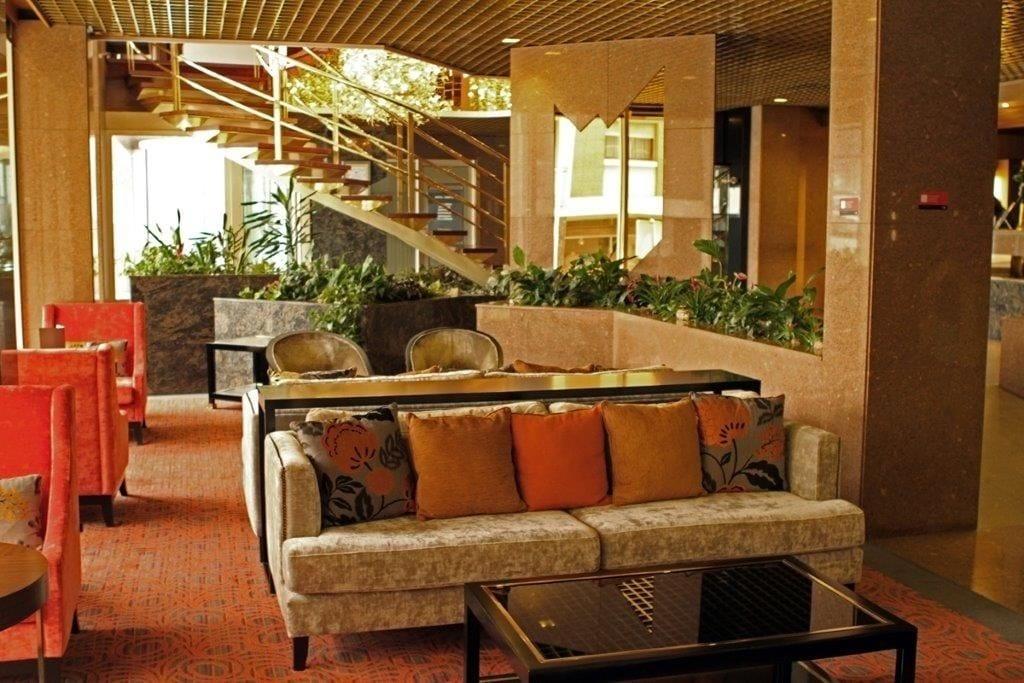Vista Lobby Hotel Dighton