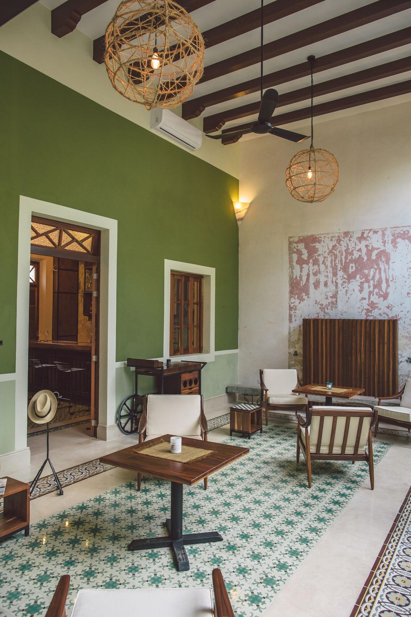 Vista Lobby TreeHouse Boutique Hotel - Adults Only