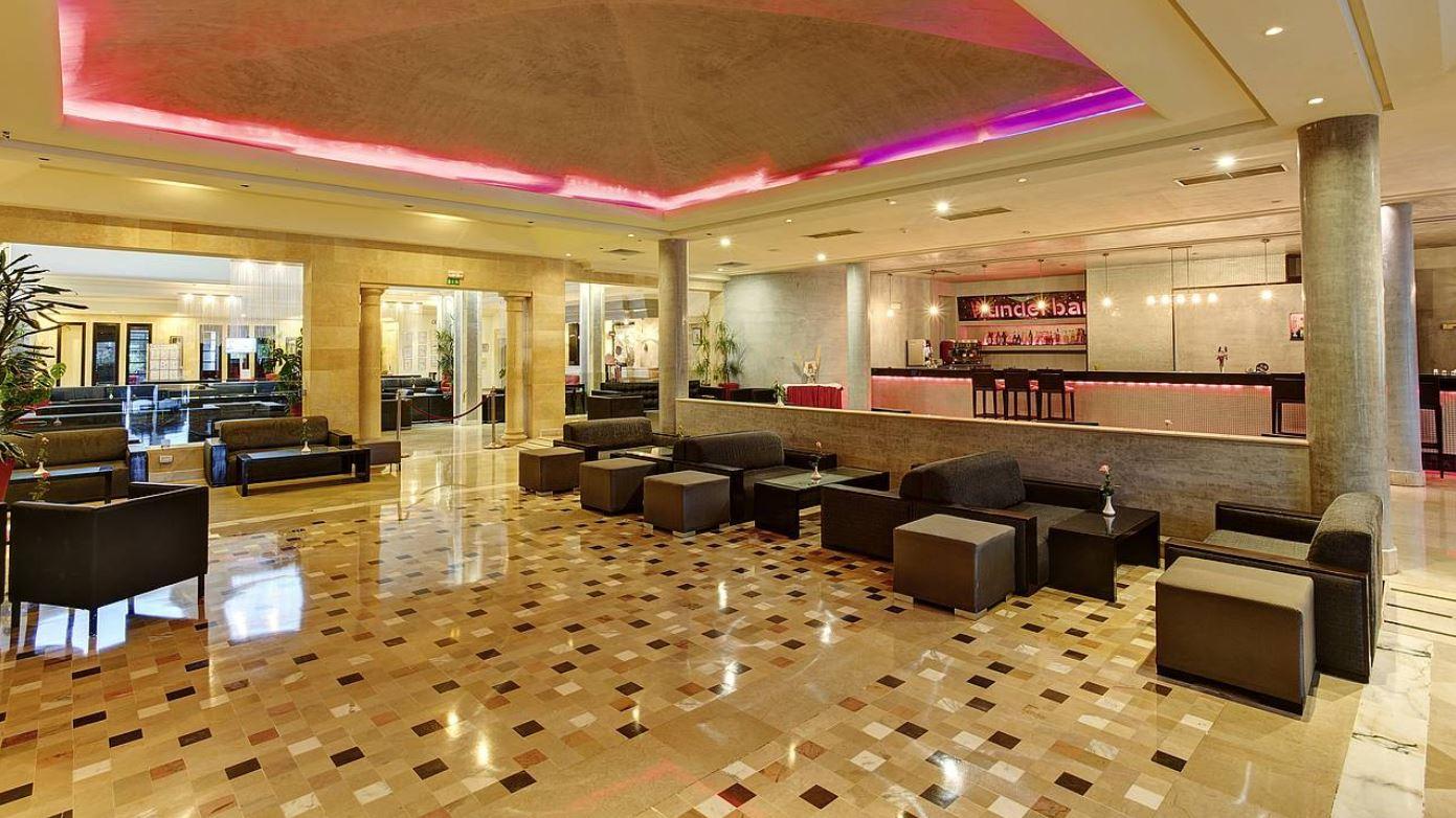 Bar/Salón Club Magic Life Penelope Beach