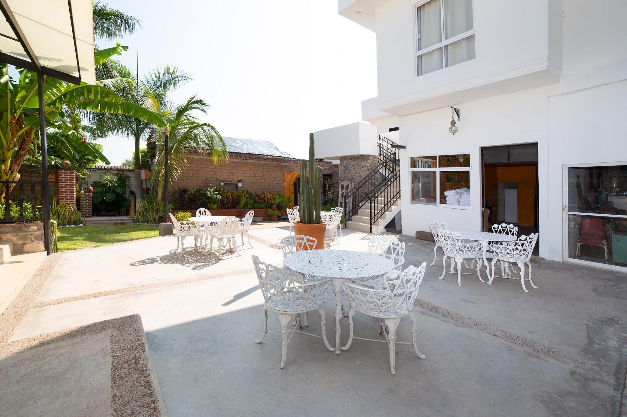Varios OYO Hotel Villas De San Miguel Media Luna