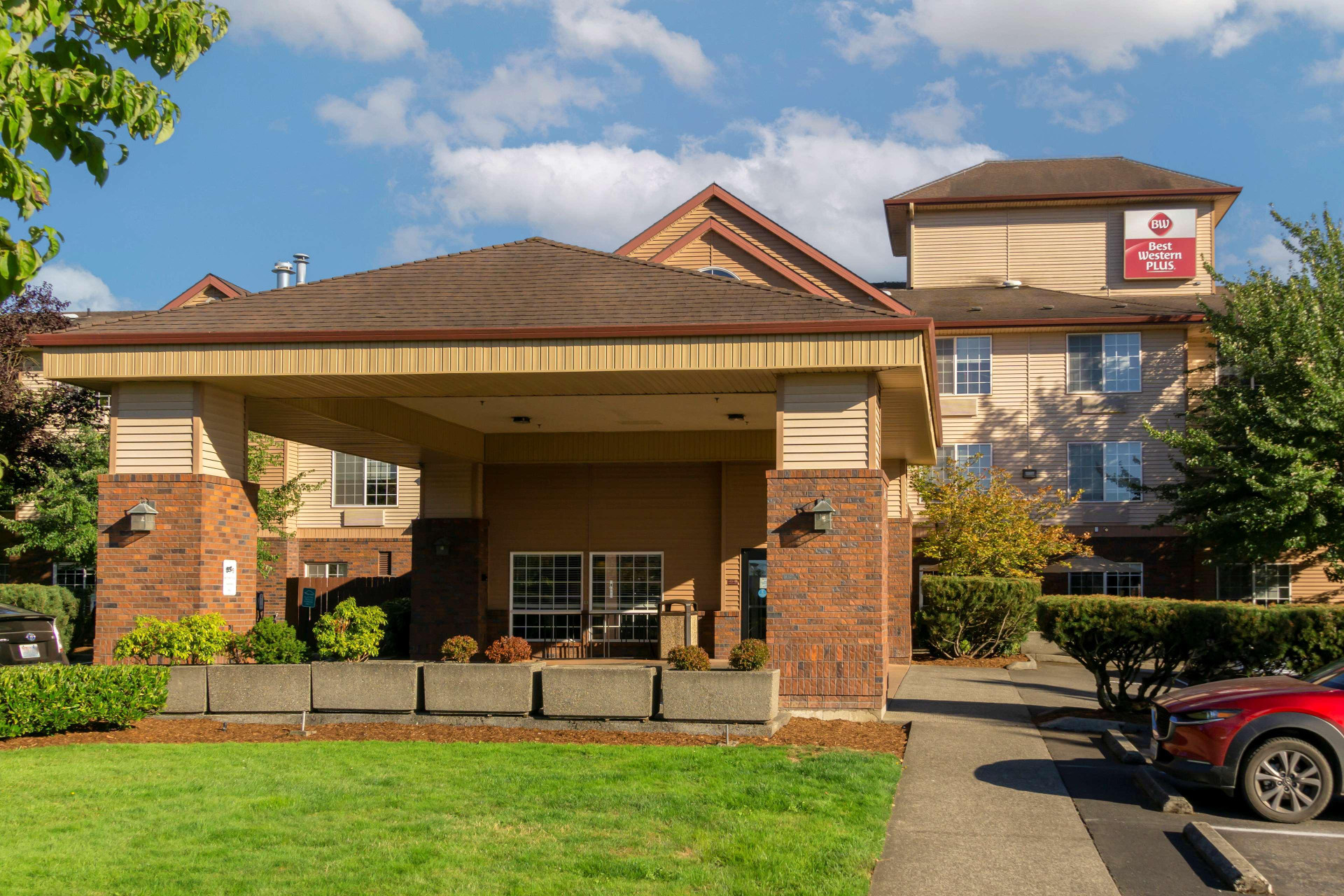 Vista Exterior Best Western Plus Park Place Inn & Suites