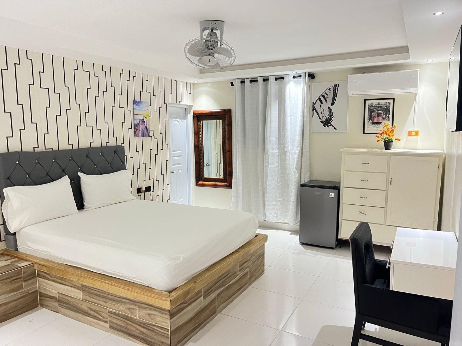 Varios Hotel 1325