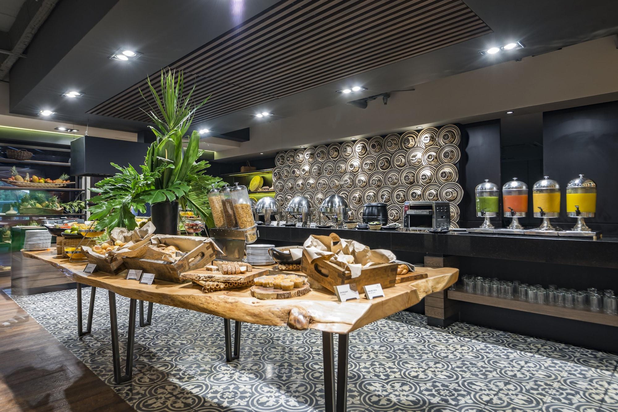 Restaurant Movich Hotel Las Lomas