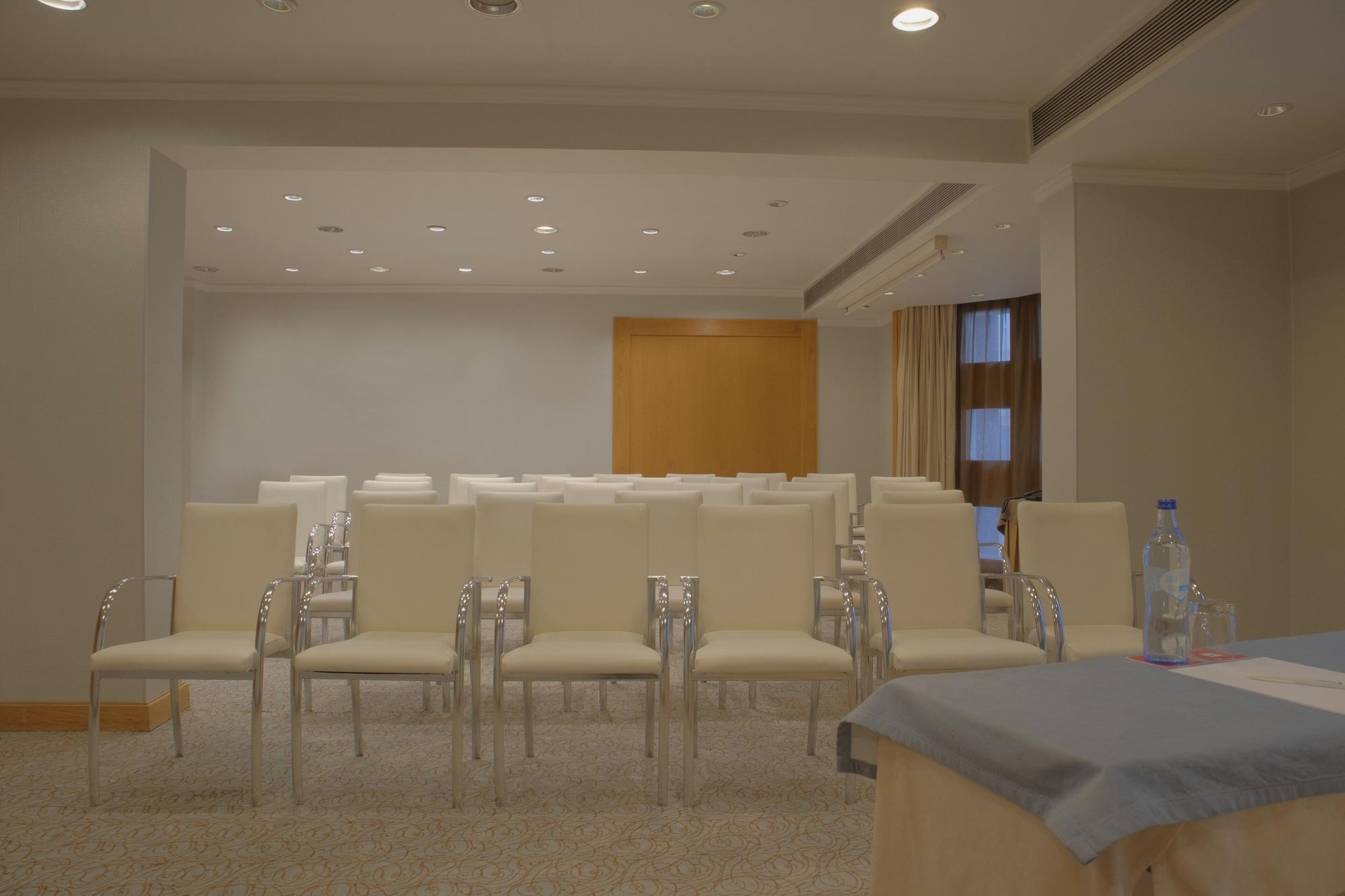 Sala de Reuniones SANA Reno Hotel