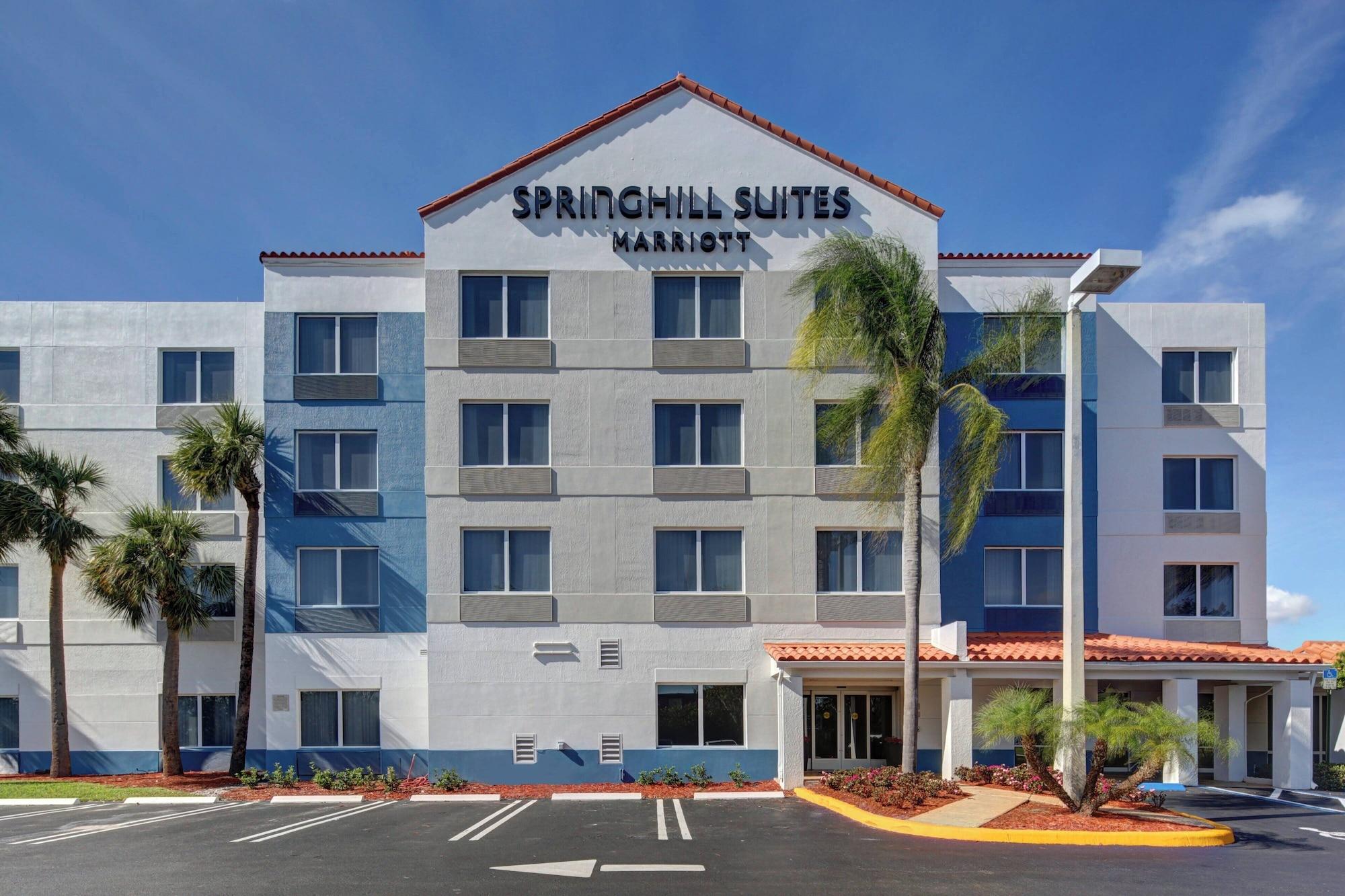 Vista Exterior SpringHill Suites Port St. Lucie