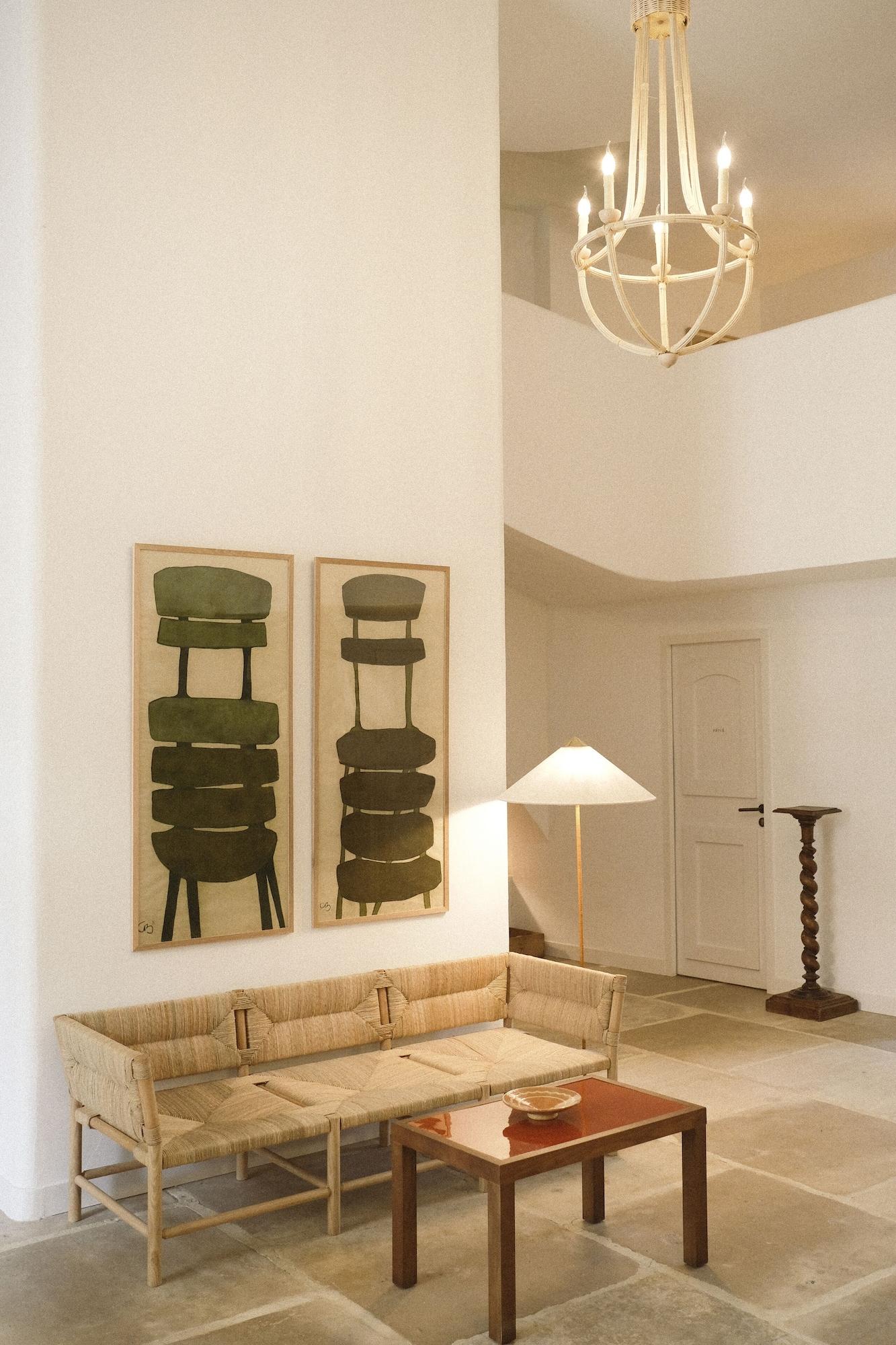 Vista Lobby Le Moulin, Lourmarin, a Beaumier Hotel