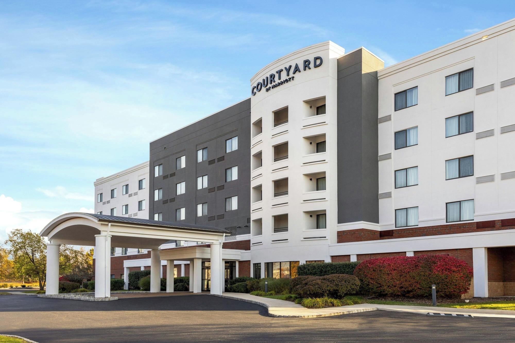 Vista Exterior Courtyard by Marriott Ewing Princeton
