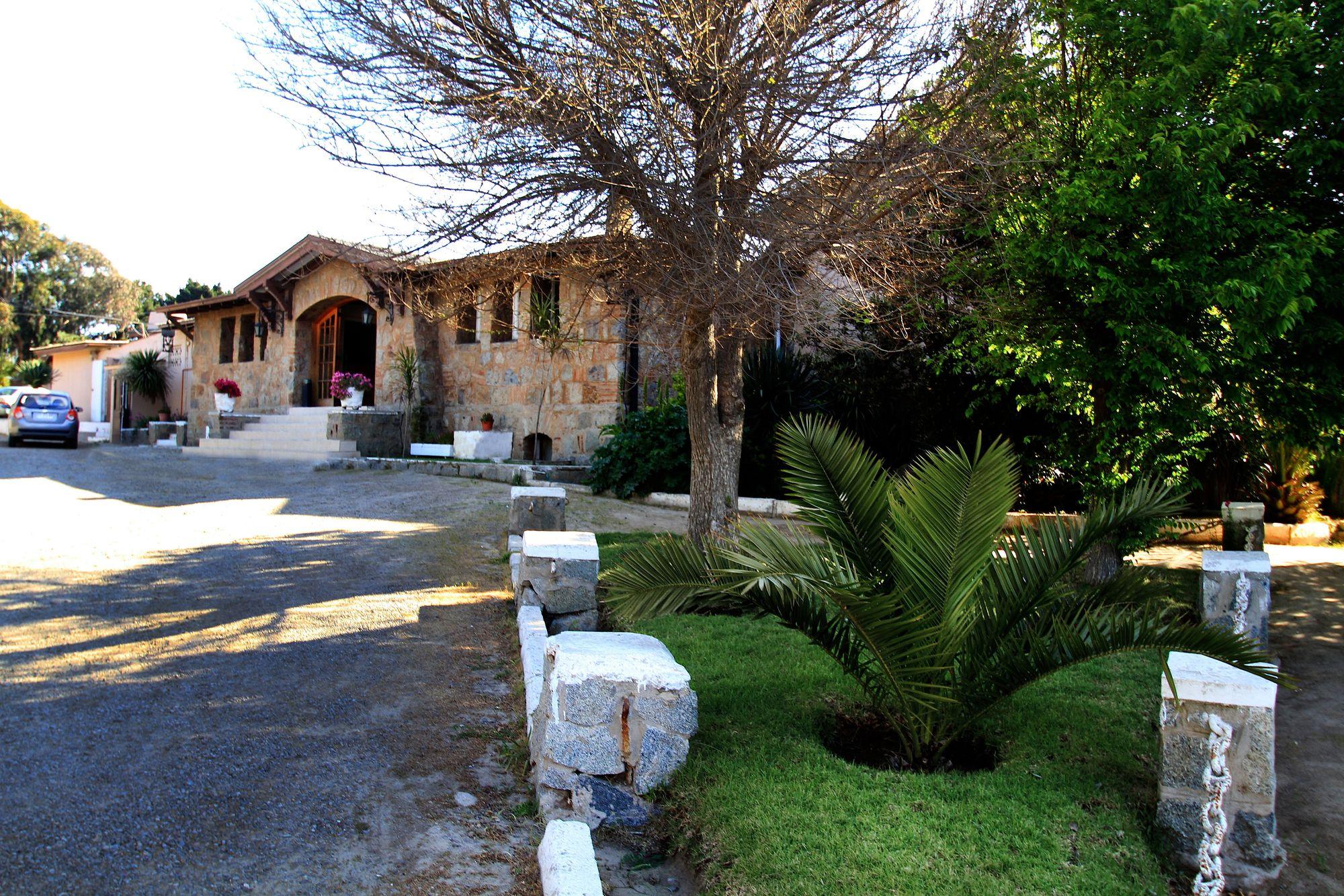 Vista Exterior Yachting Hotel Quintero