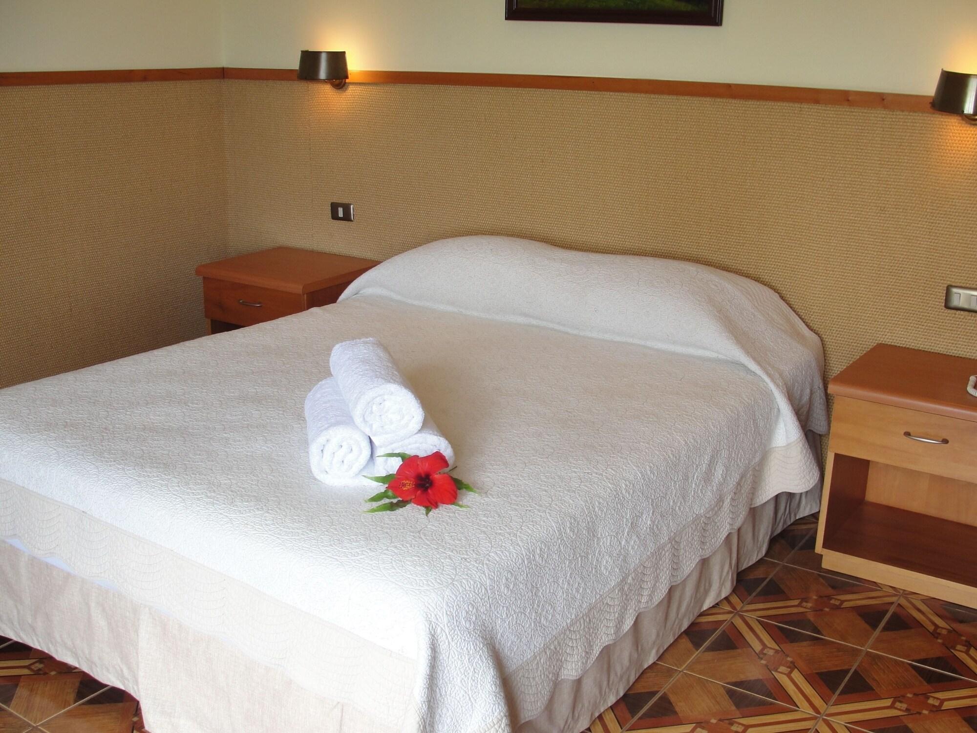 Habitación Iorana Hotel