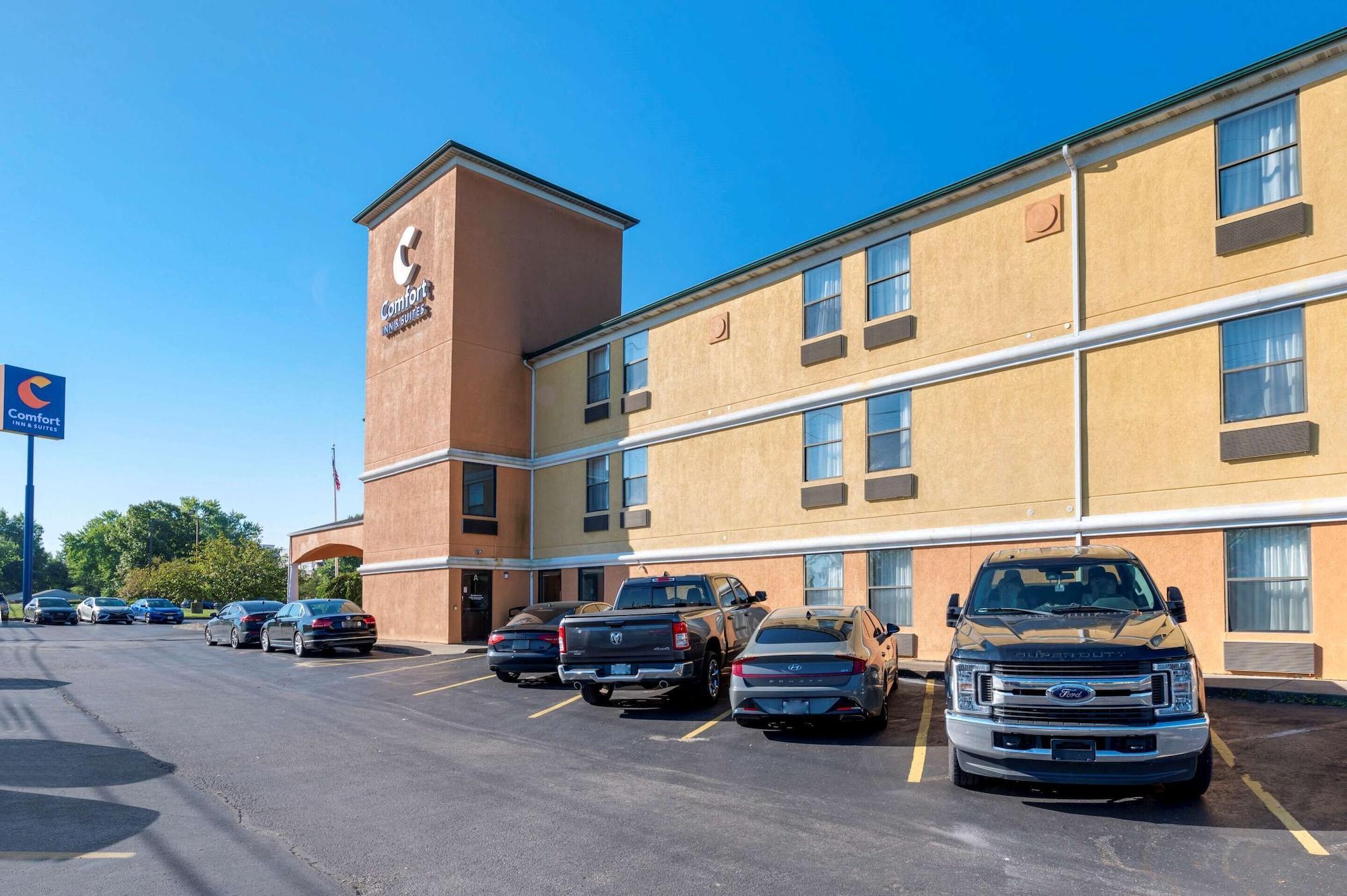 Vista Exterior Comfort Inn & Suites Cincinnati Eastgate