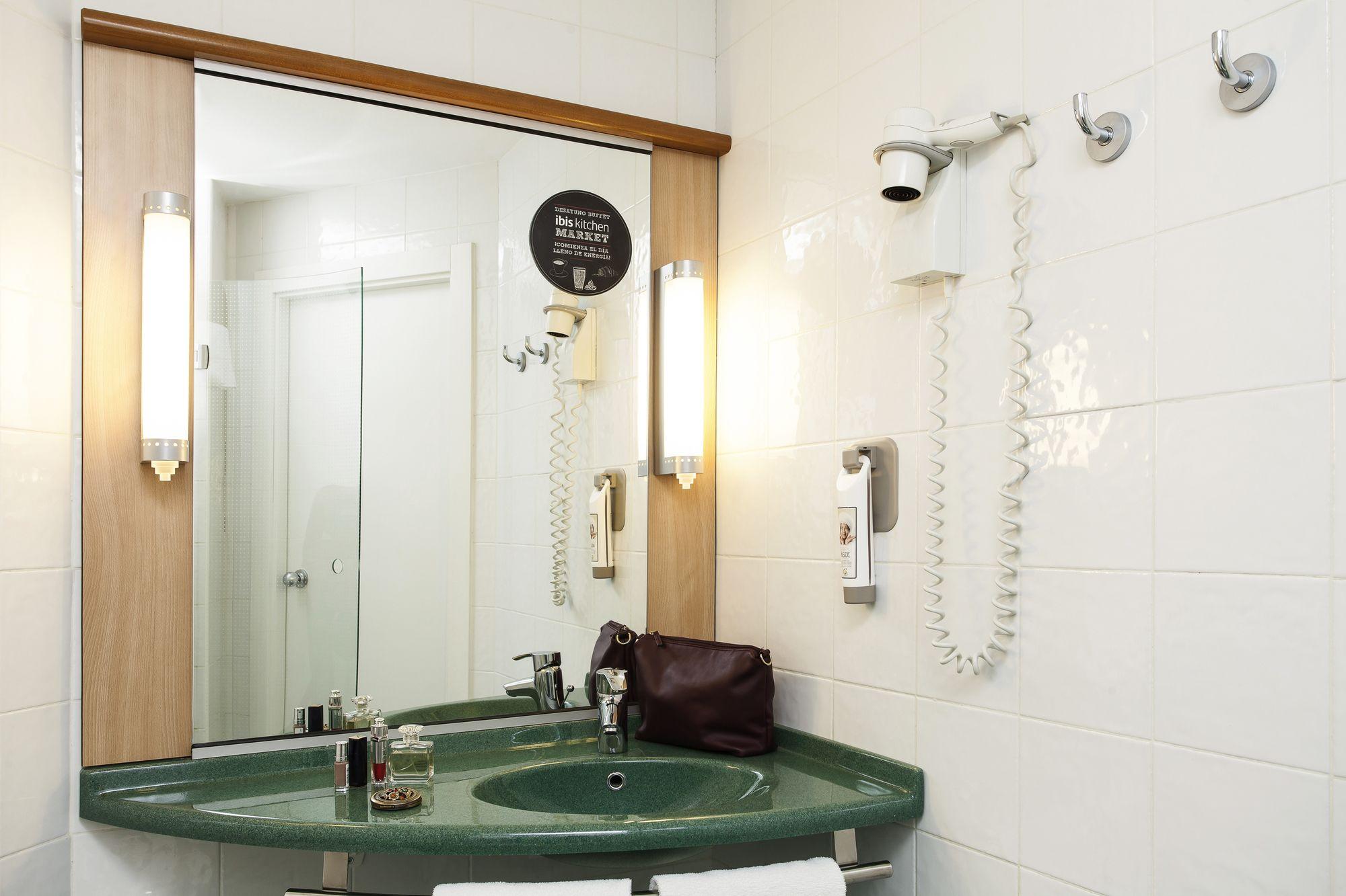 Set de Habitación ibis Braga