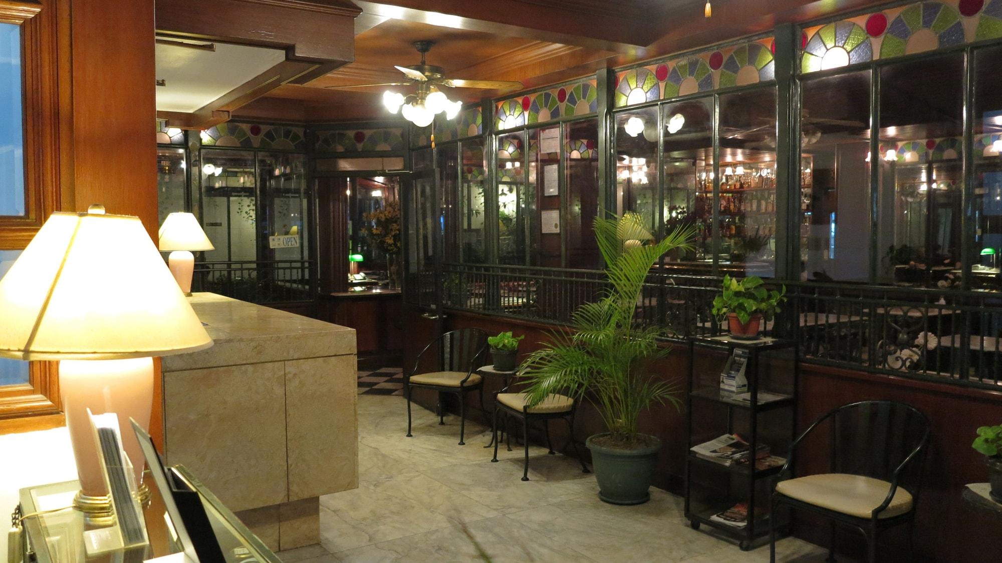 Vista Lobby Adriatico Arms Hotel