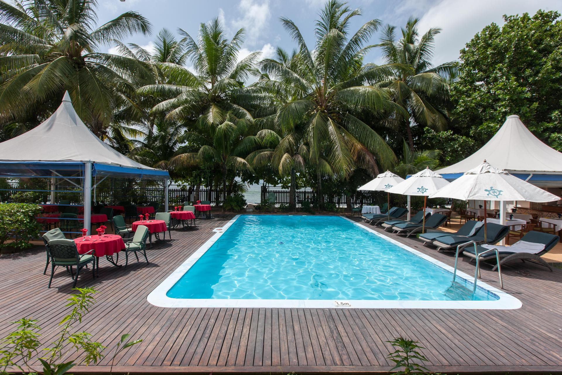 Vista Piscina Le Relax Beach Resort