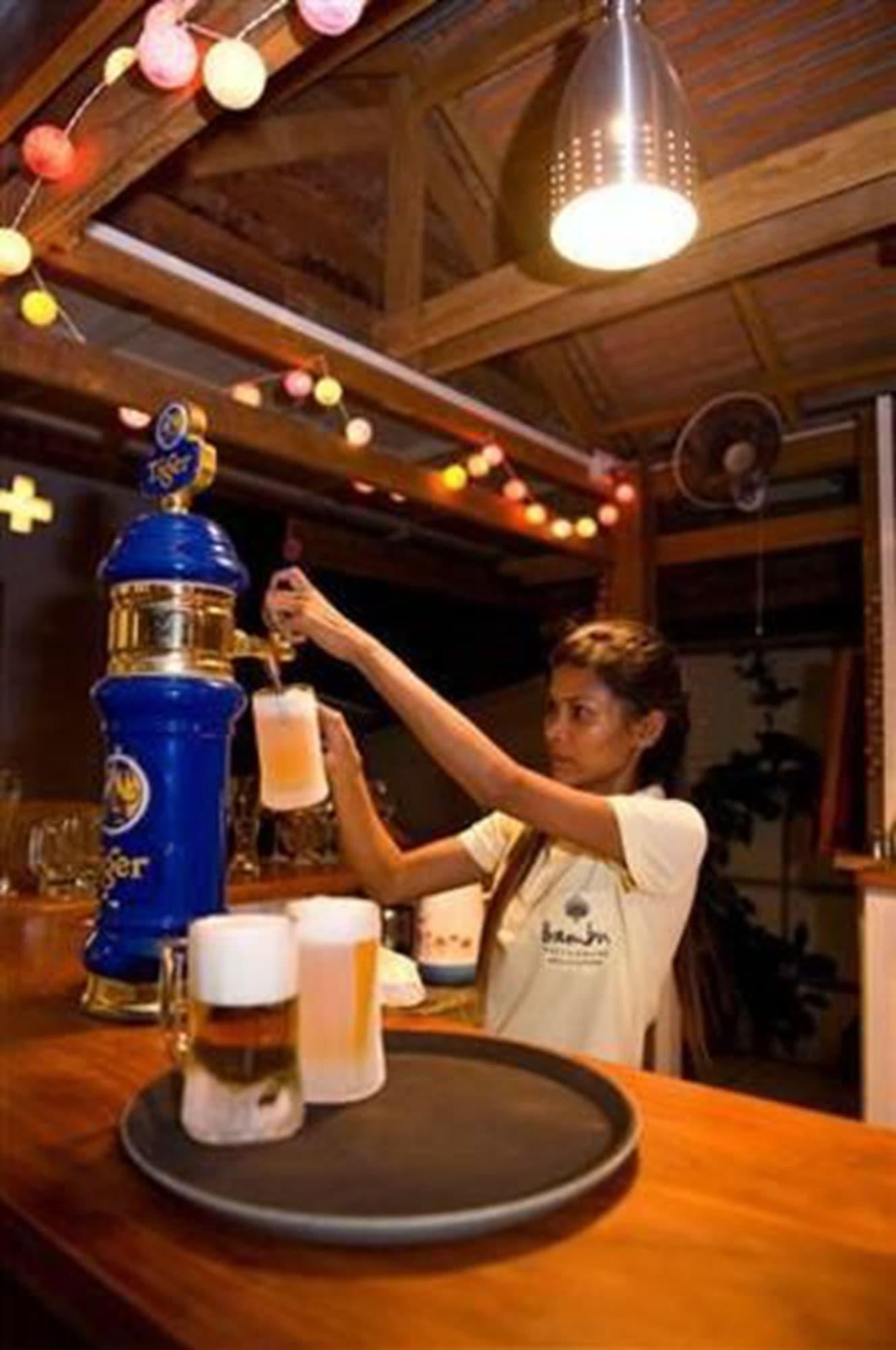 Bar/Salón Bambu Hotel