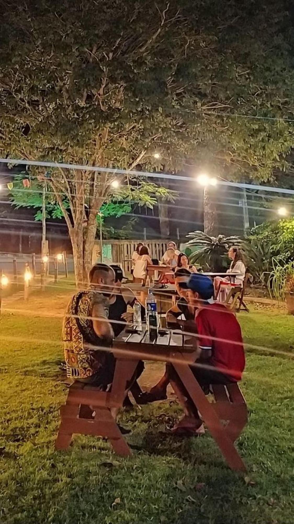 Bar/Salón Island Vibe Nomads - Adventure Hostels